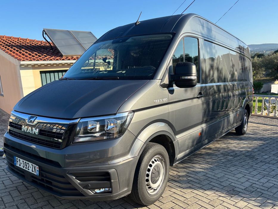 Man TGE 3.180 CD Longo 4x4 Aut.