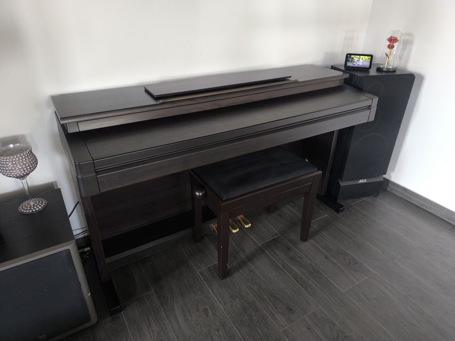 Pianino Roland HP330