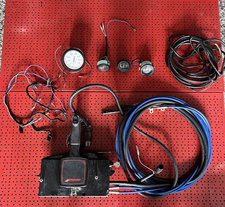 Silnik zaburtowy Mercury 90 4T