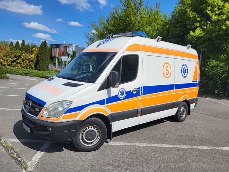 Karetka ambulans Mercedes 316 typ C Norma EN 1789