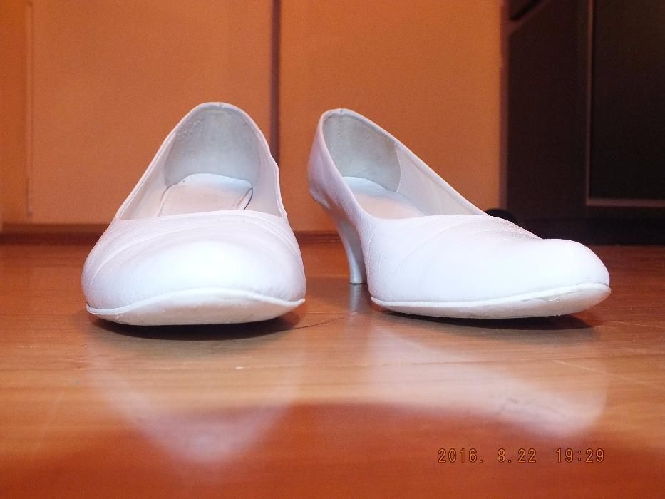 Ślubne buty białe 38 obcas 6 cm