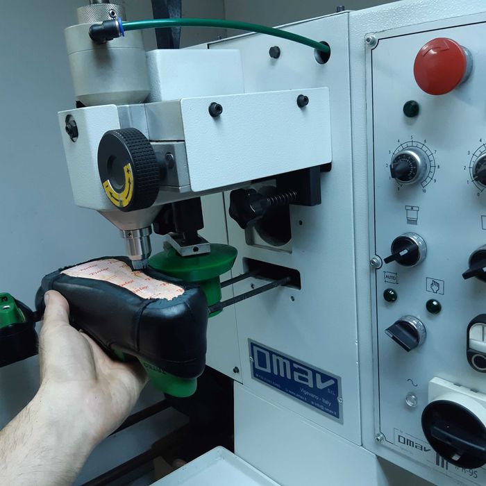 Smarowarka obuwnicza Omav Maszyna obuwnicza