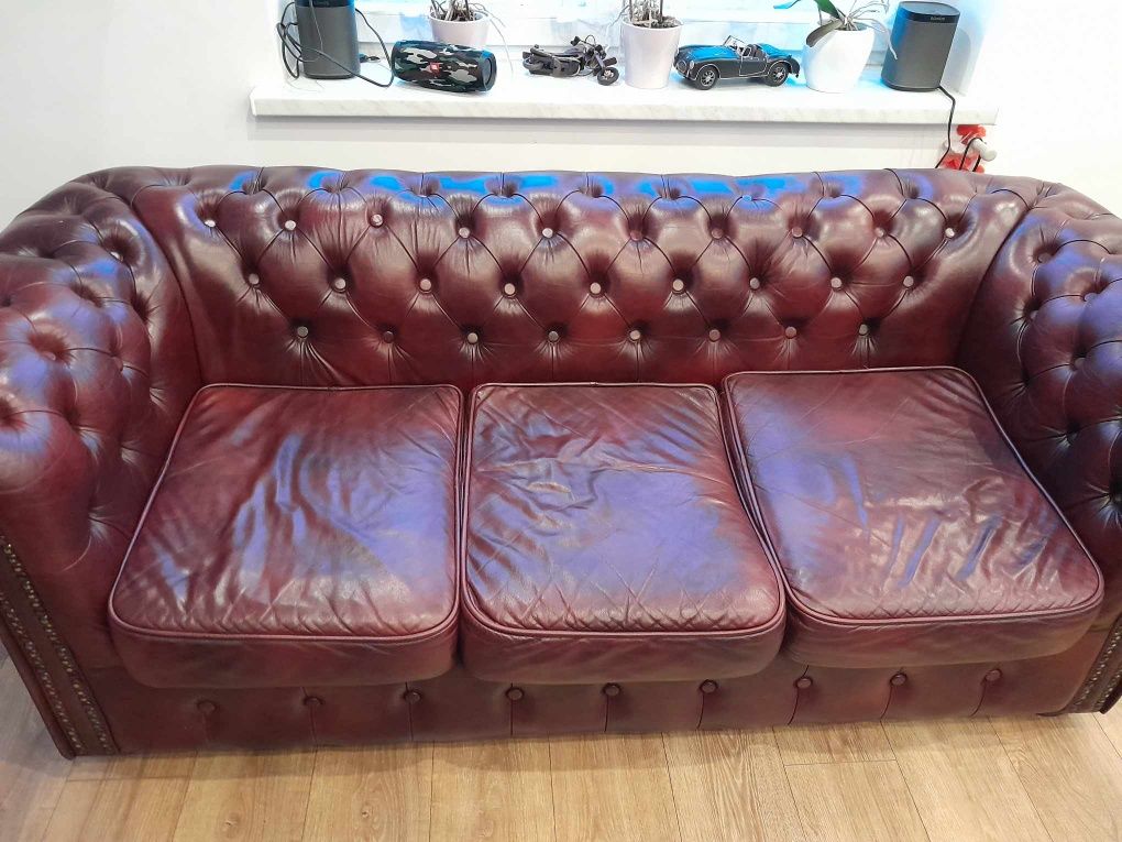 Sofa Chesterfield 3 osobowa pikowana bordowa i 2 fotele