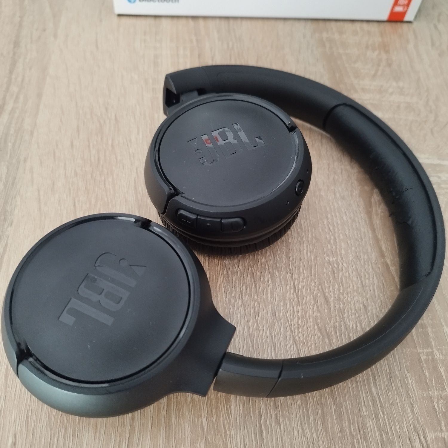 Słuchawki JBL TUNE 560BT