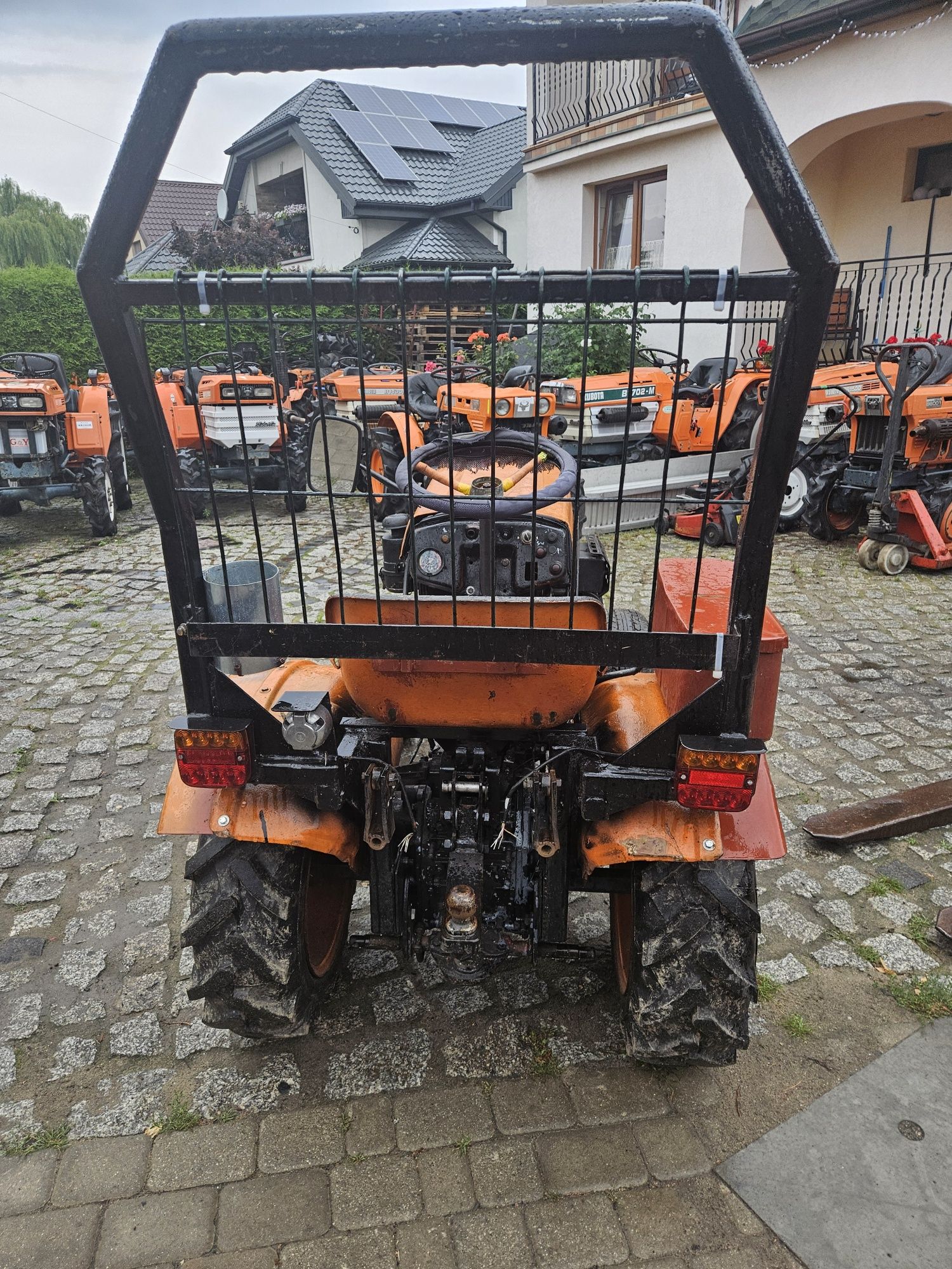 Kubota B6000 mini traktorek ogrodniczy yanmar iseki mitsubishi