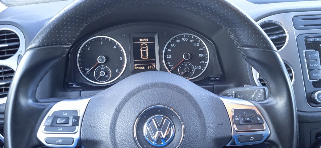 Продам Volkswagen Tiguan