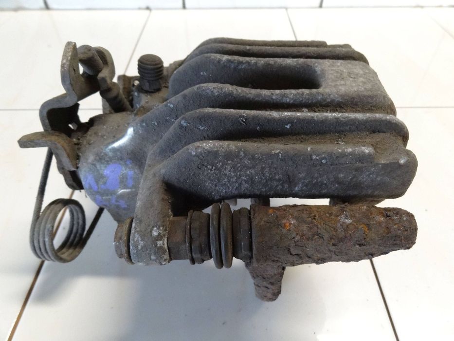 Audi A4 S4 B5 8D 1999 Lift Sedan 1.8 B Zacisk Hamulcowy Prawy tył…