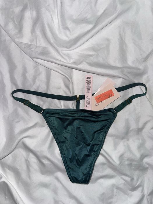 Нові з бірками оригінальні трусики стрінги зелені victoria secret VS