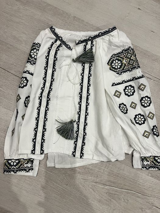 Вишиванка з льону розмір 128