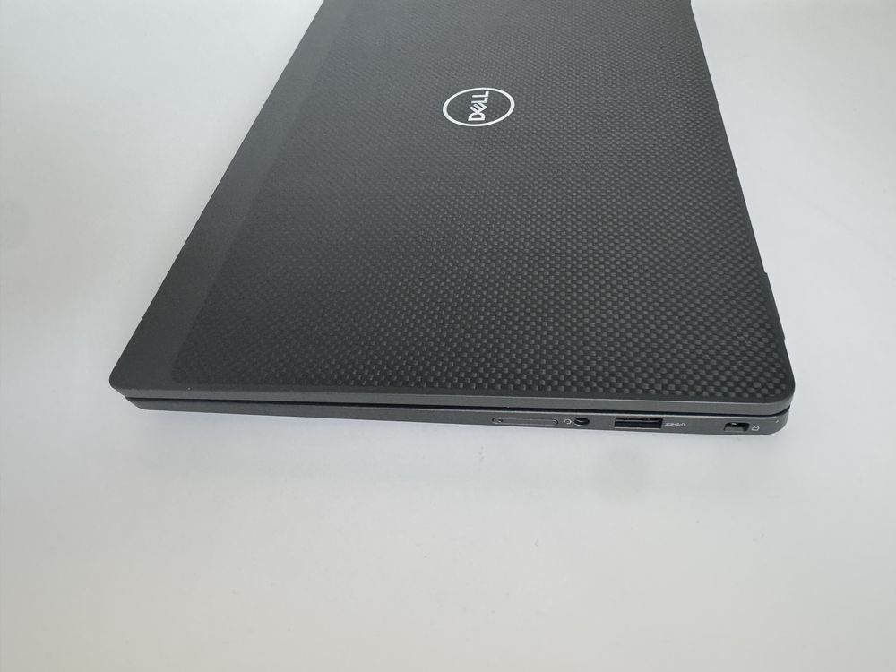 Dell latitude 7310 i7-10610u 16ram  13.3”FHDips