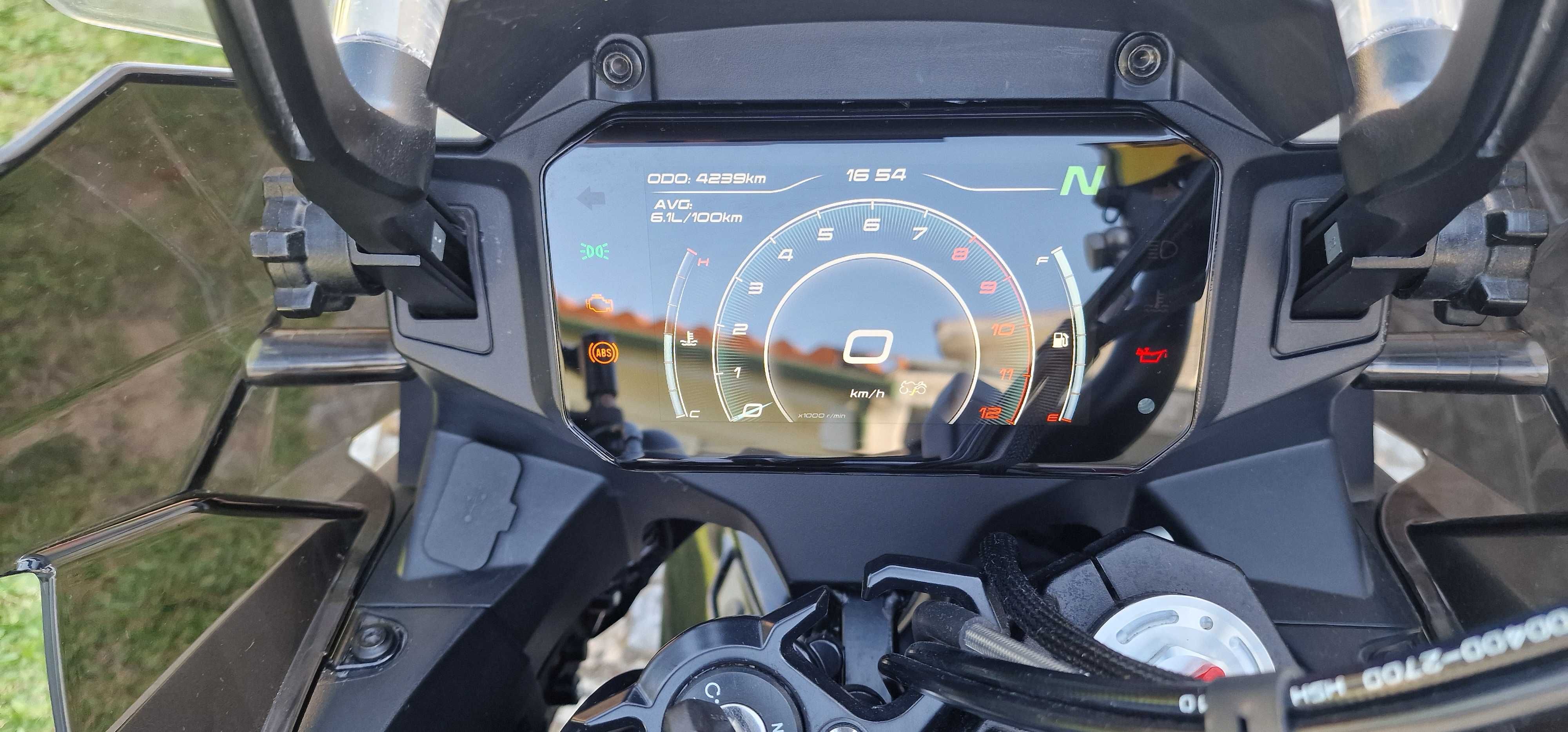 CF MOTO 700MT- 04/2024| 700cc |49 kW(67CV) |4.239km- Garantia até 2027