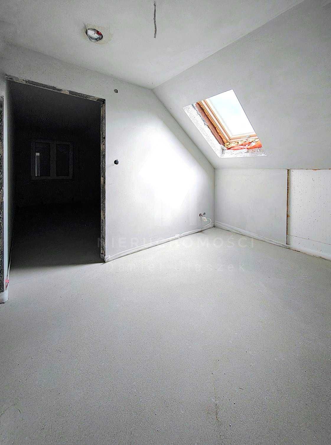 Nowy dom do wykończenia, Tarnowiec, 20ar
