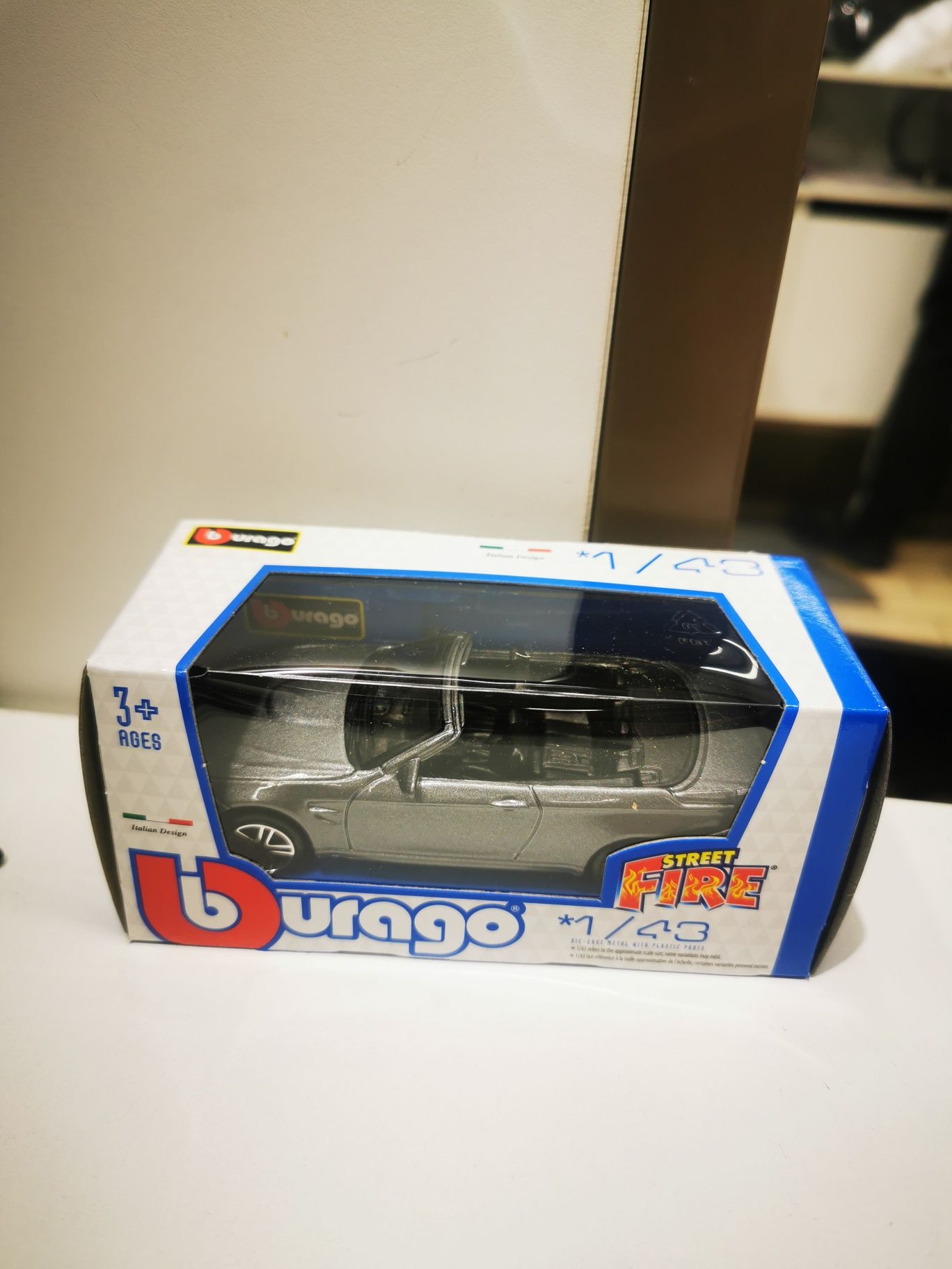 Bmw M4 Cabrio Burago 1/43 Novo