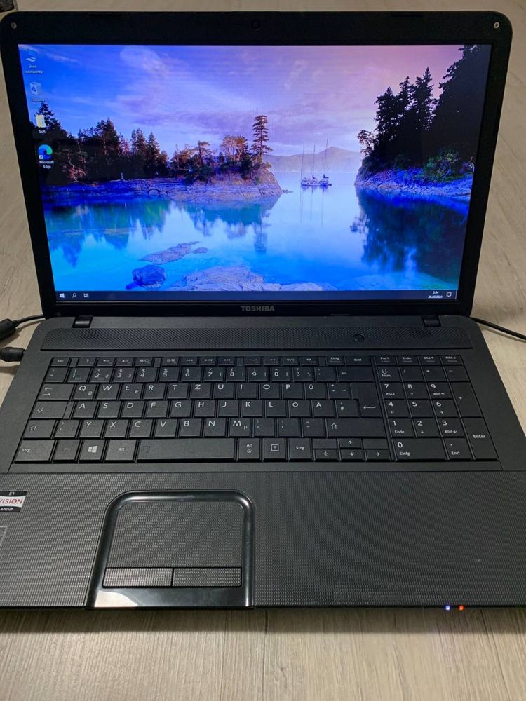 Ноутбук Toshiba Satellite c870d-119