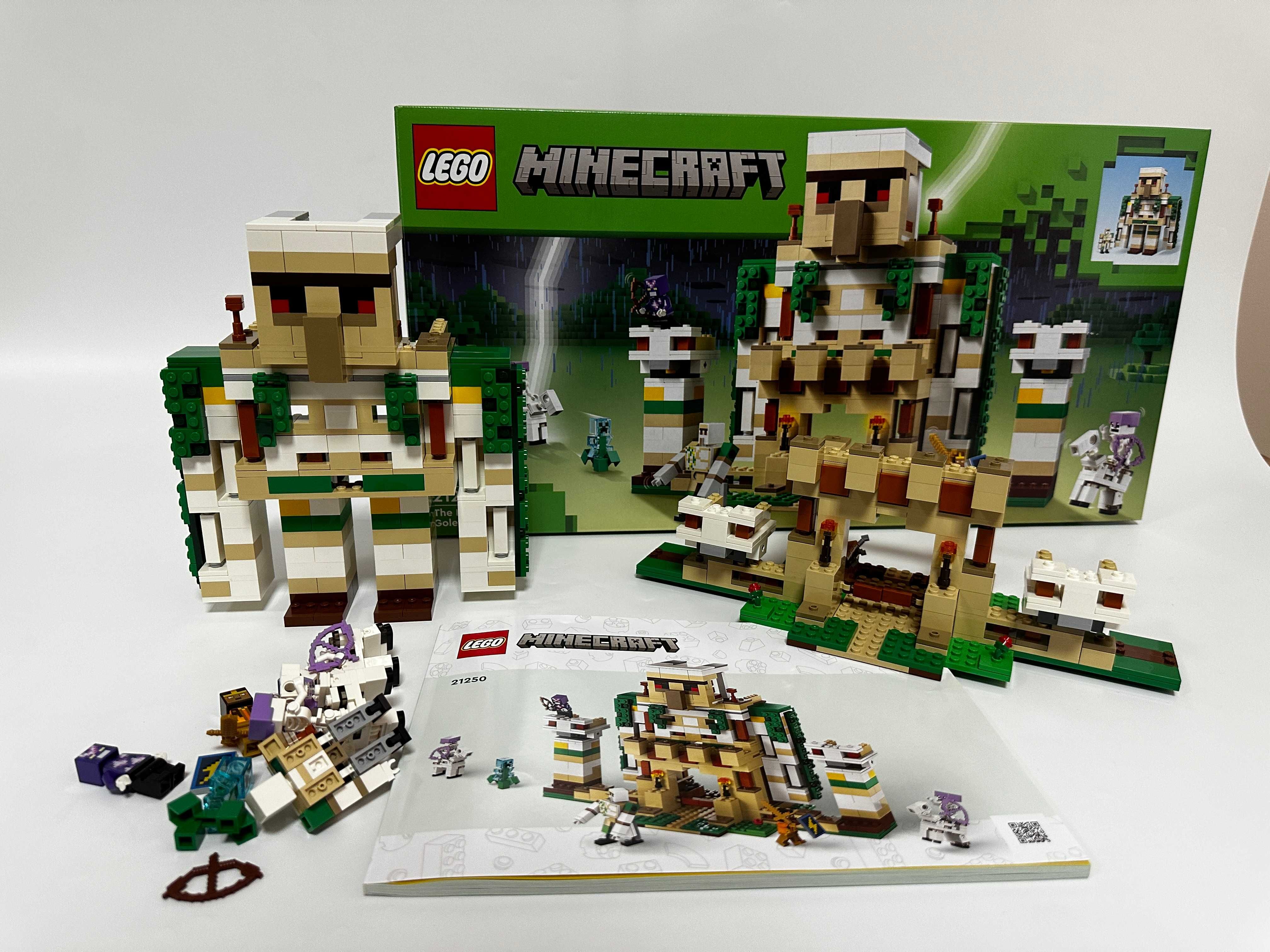 Конструктор LEGO Minecraft Крепость Железный голем 21250