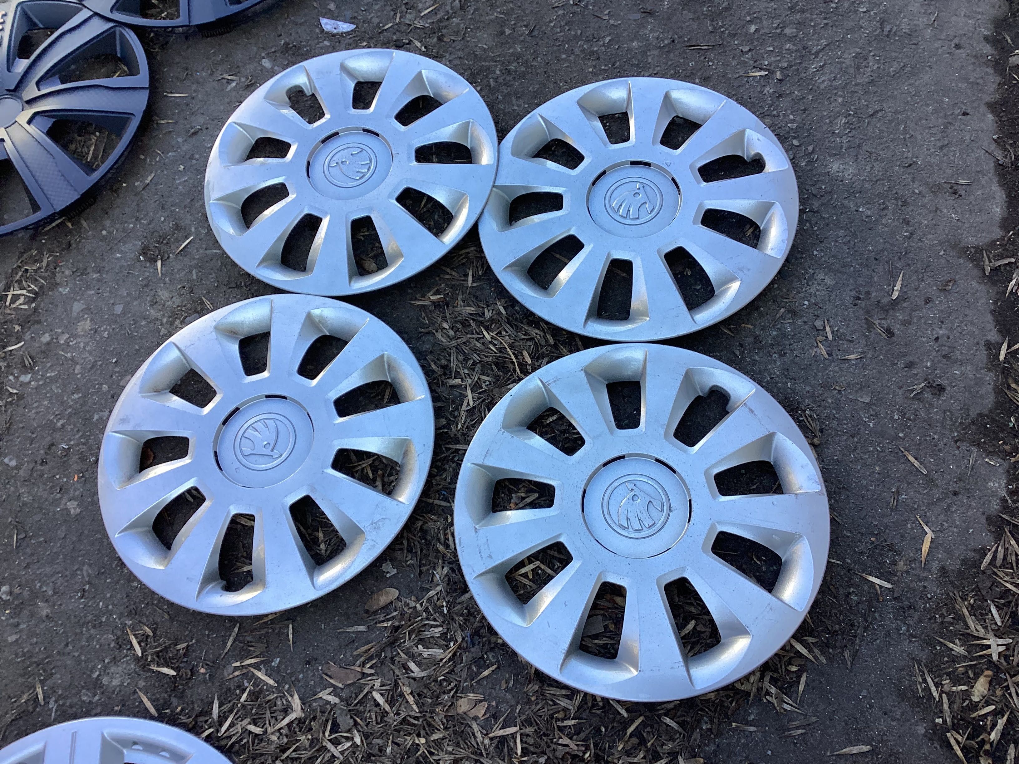 SKODA kołpaki 15” 15cali 4sztuki oryginalne
