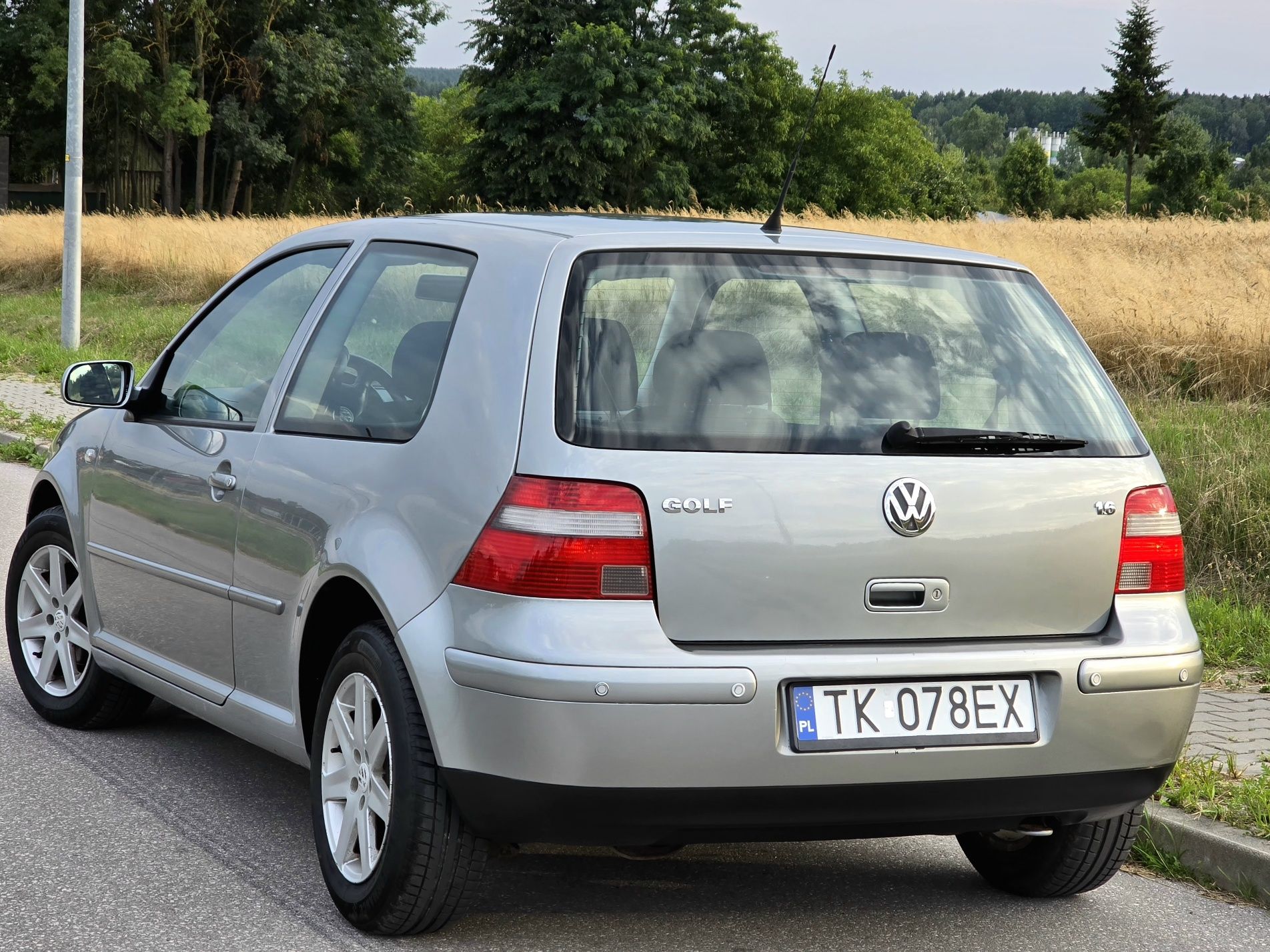 VW Golf_AUTOMAT_1.6 MPI_2003_Doinwestowany_Bez Wkładu
