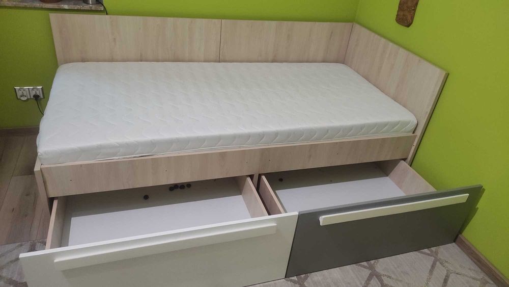 Łóżko dziecięce z szufladami
