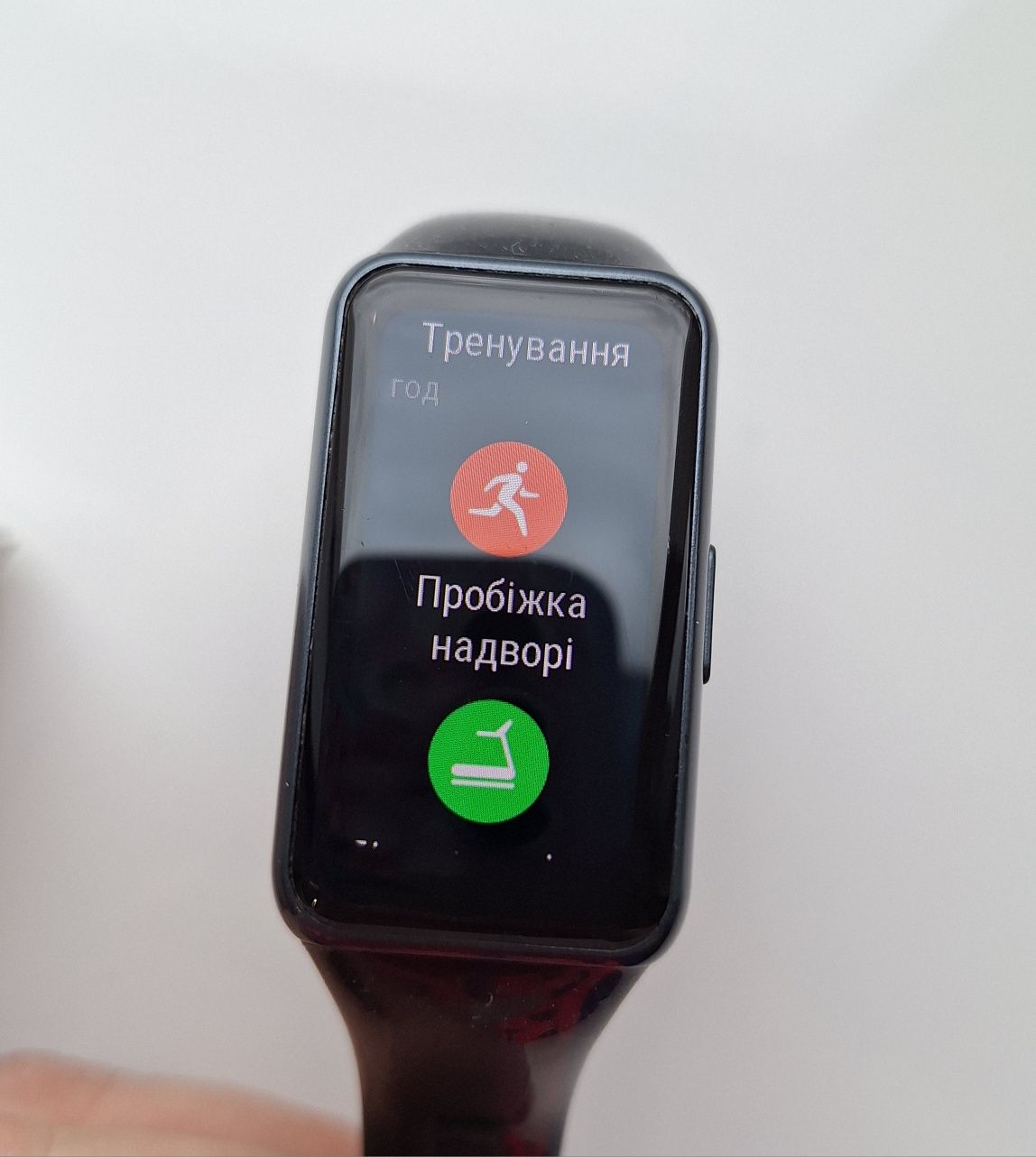Продам фітнес-браслет Huawei band 6