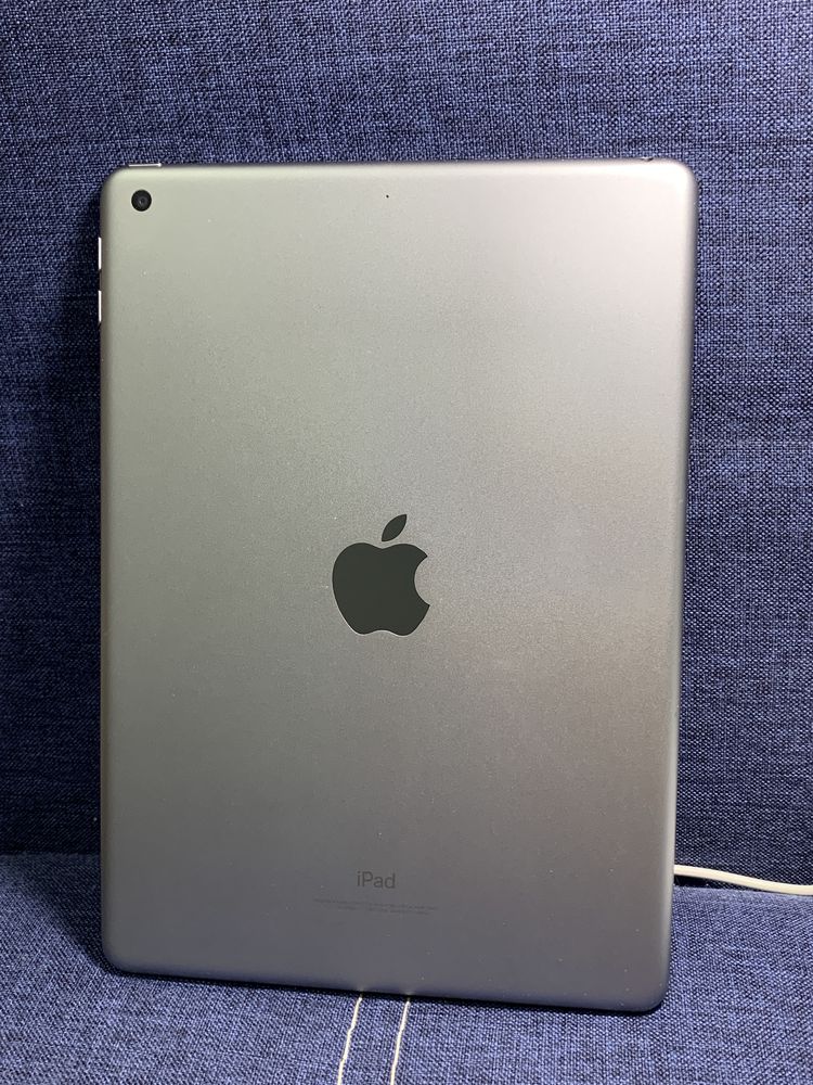 Планшет Apple iPad A1893  2018 Wi-Fi 32GB Space Gray