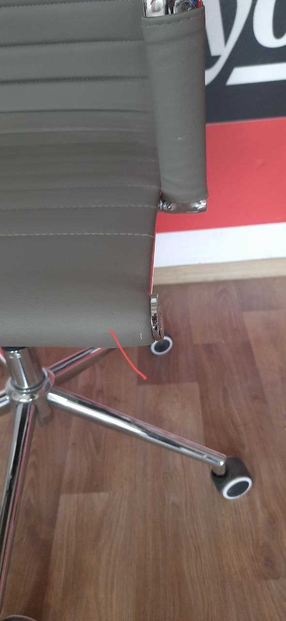 Крісло офісне Special4You Solano 5 artleather grey 0,63 E6071