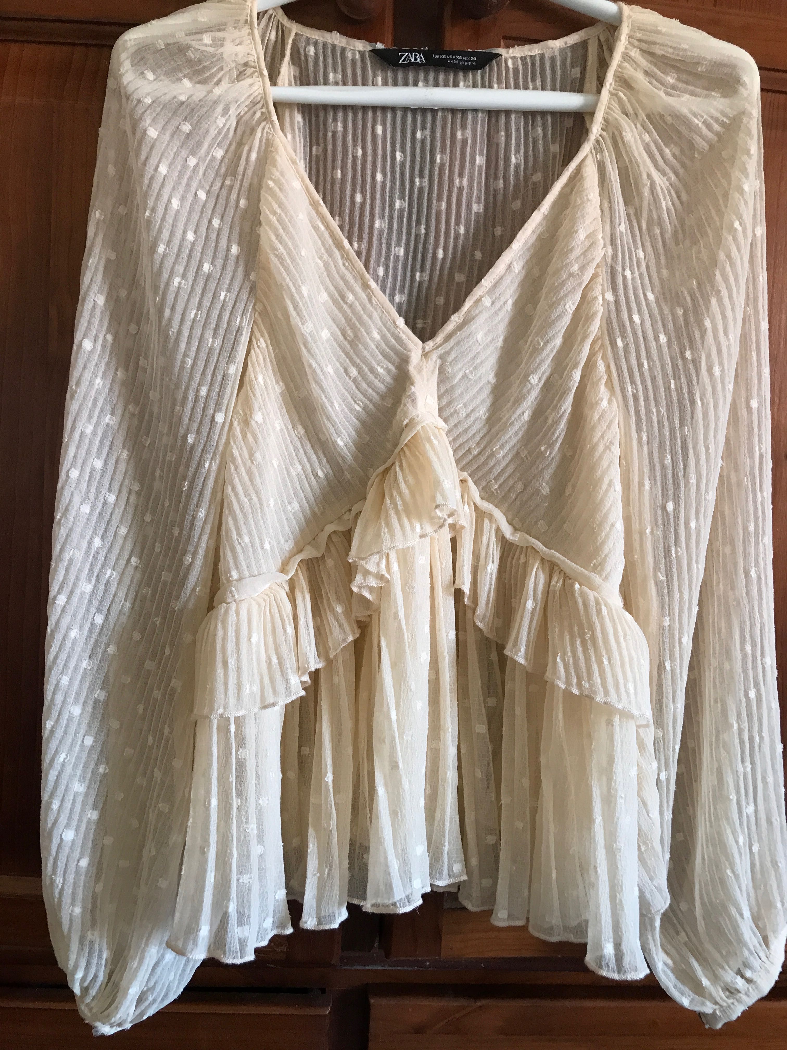 Blusa Zara fluida transparente