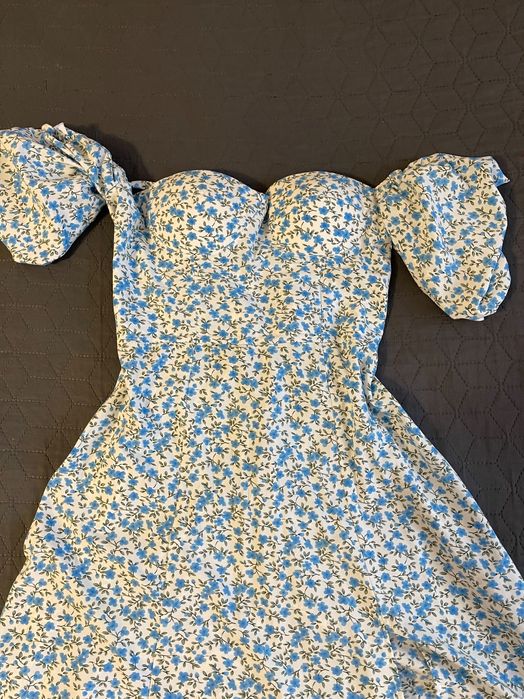 Сарафан голубий в квітку