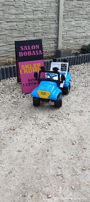 Nowy samochód na pedały, Salon Bobasa Suchedniów ul.  Langiewicza 3