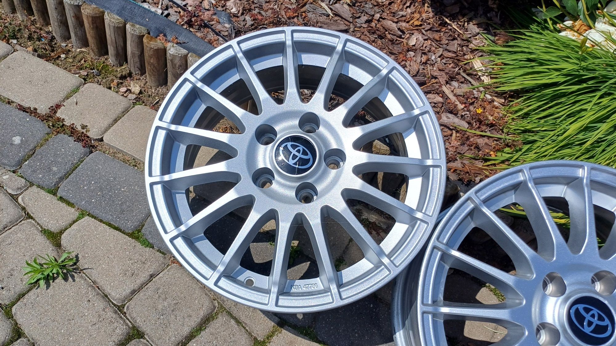 16" aluski 5x114 corolla camry rav4 verso previa auris avensis toyota