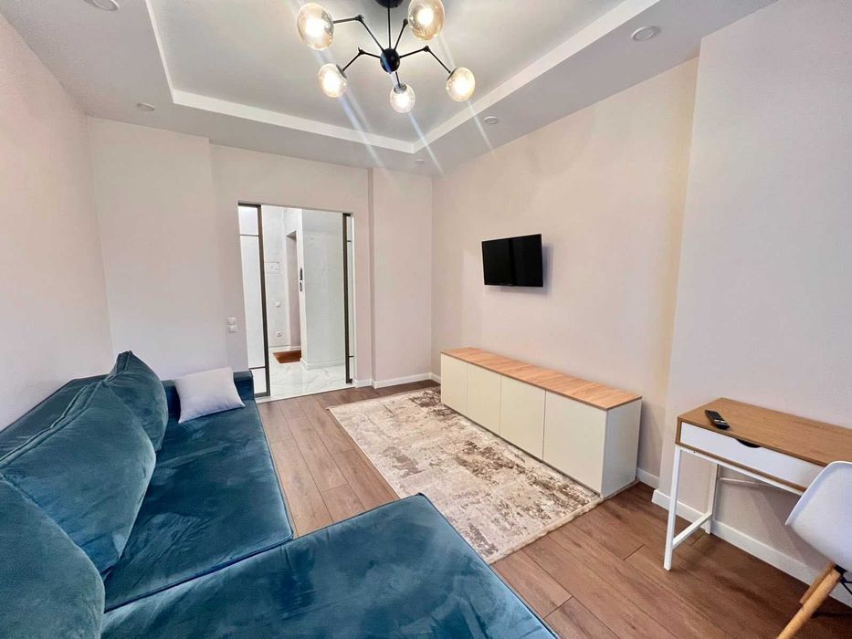 Оренда 2 кімнатної квартири по вул. Шевченка ЖК Семицвіт