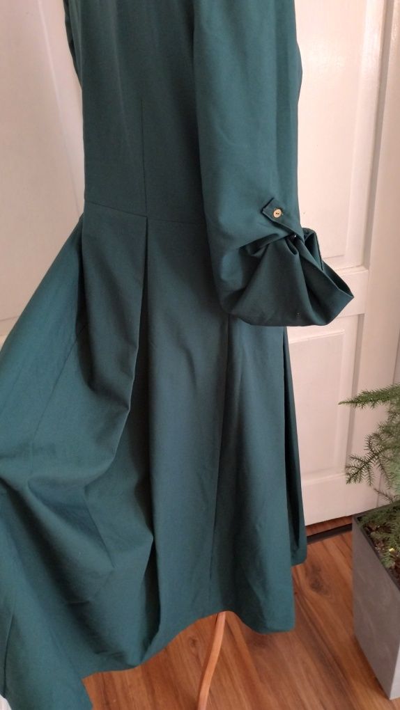 Elegancka MIDI sukienka Quiosque