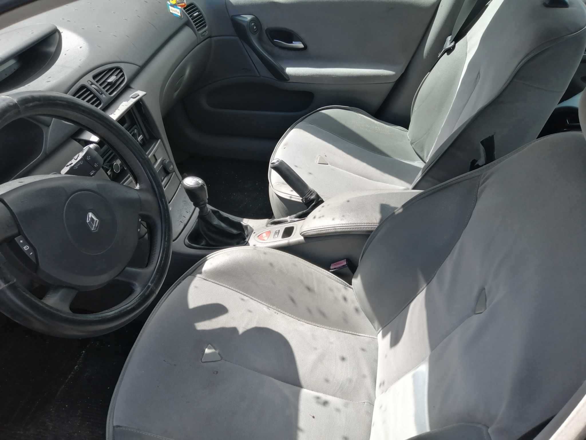 Para peças Renault Laguna II Hatchback (BG) 1.9DCI ano 2004