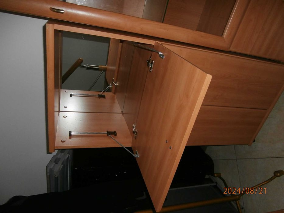 Witryna Słupek przeszklony+barek gratis kol. olcha używane czytaj opis