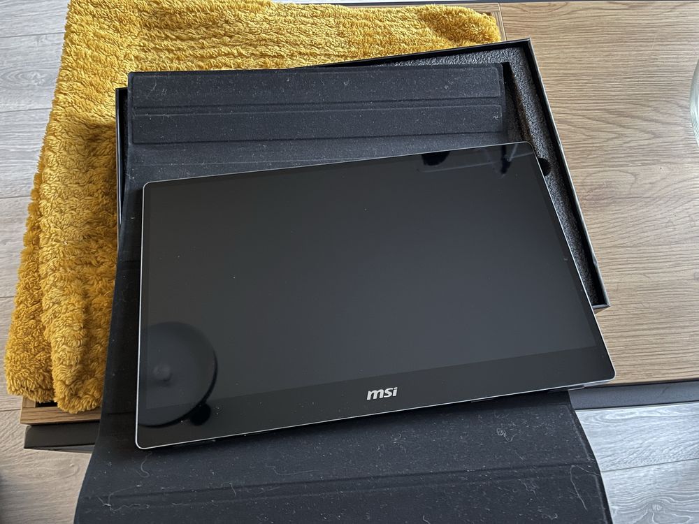 MSI Optix MAG162V – przenośny monitor Full HD 15,6”
