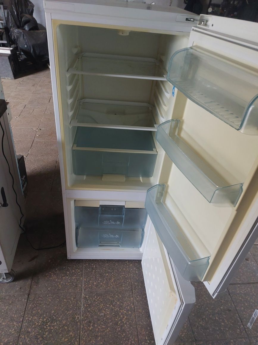 Lodówka Beko 140cm