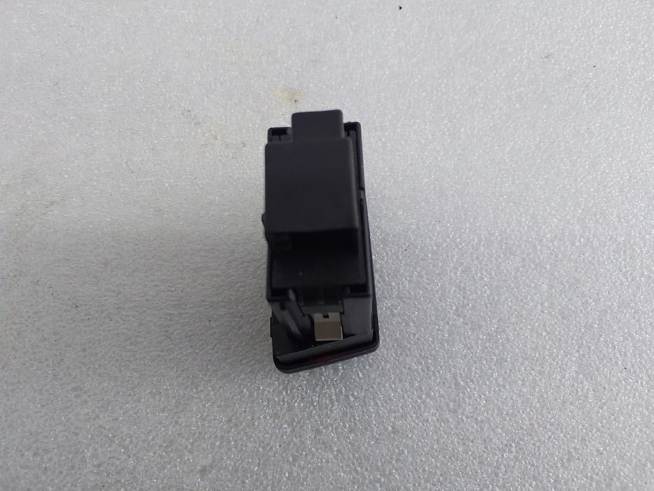 Botão / interruptor 4 piscas AUDI Q5 (8R)