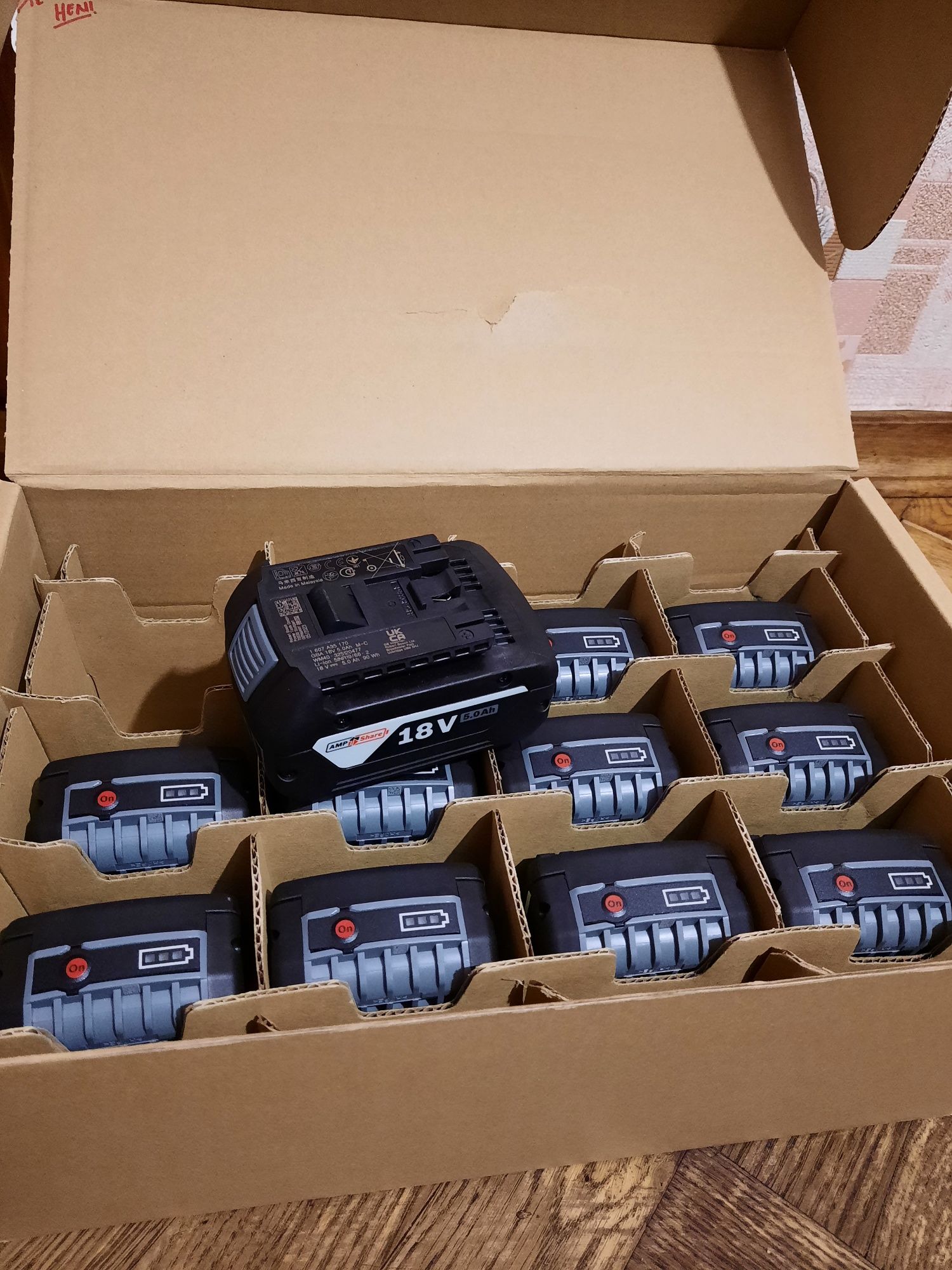 Оригінал(05/2023),нові!!Аккумулятор Bosch  GBA 18 V 5,0 Ah/90Wh