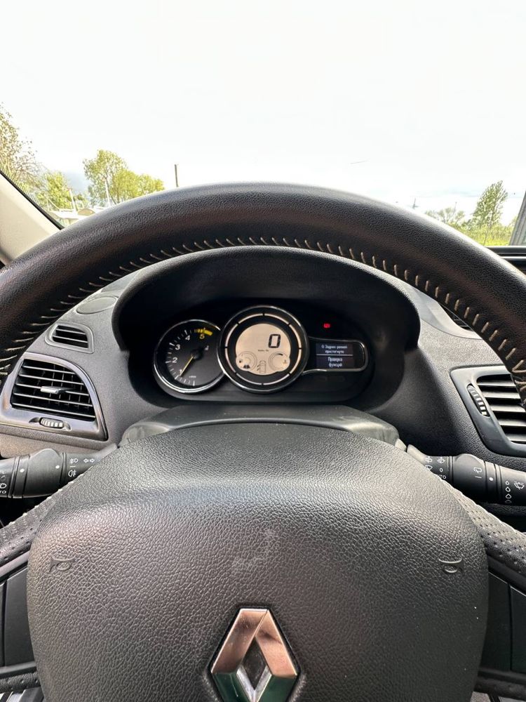 Renault Megane Bose 2013