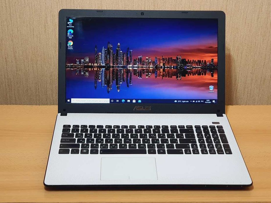 Ноутбук Asus Intel Pentium 2020M RAM 4 Gb HDD 500 Gb Батарея 6 годин
