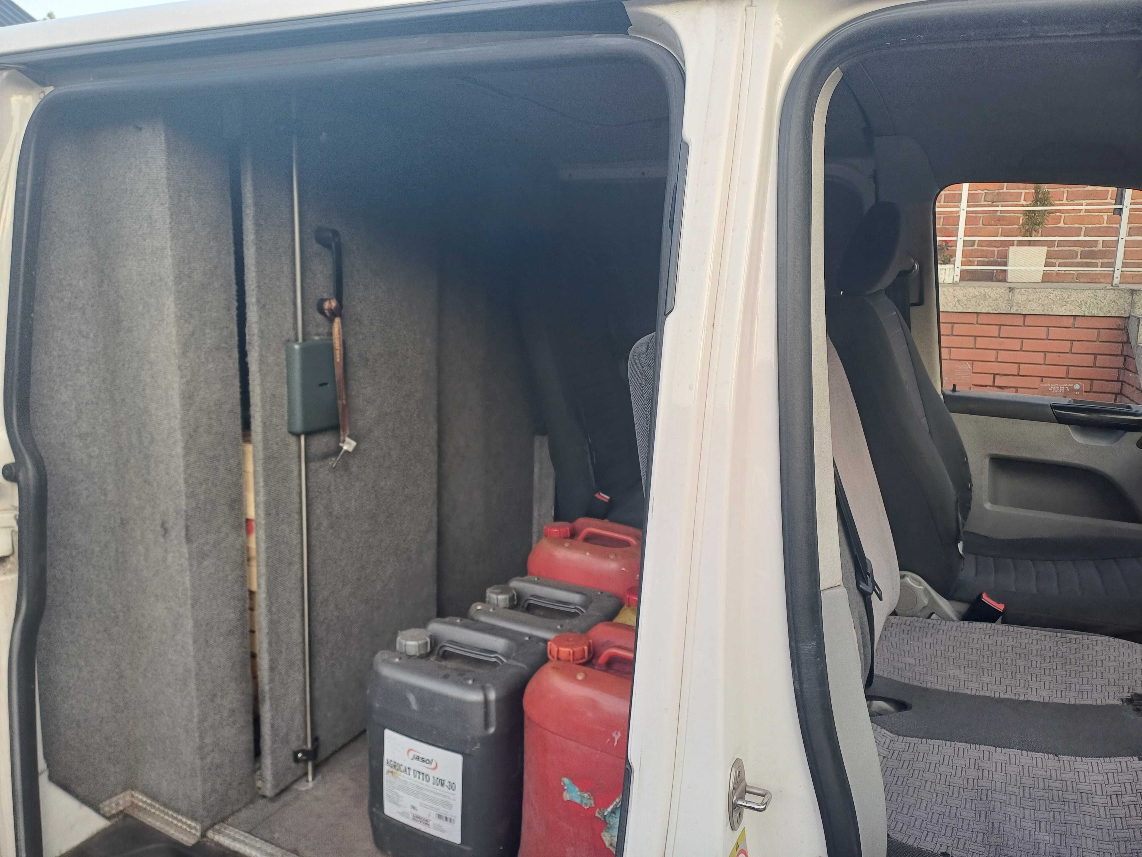 Volkswagen T5 Transporter GP TDi E5 4os. 2014/2015r.