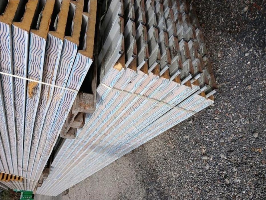 Płyta  warstwowa dachowa obornicka PIR gr 50 mm526m2