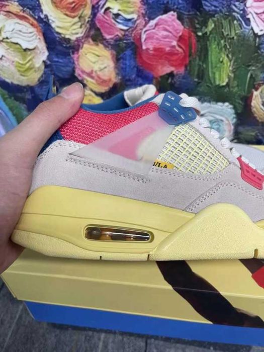 Buty meskie Mokasyny Jordan_4_Retro_Union_Guava_Ice R.41