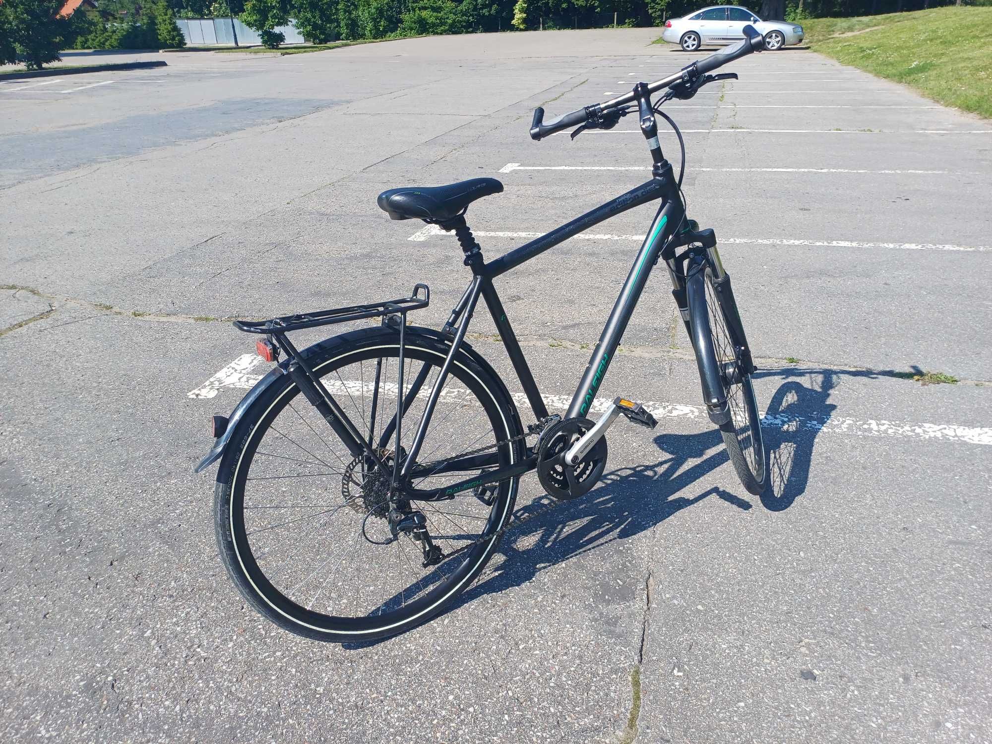Męski rower trekkingowy Raleigh Edition Disc 28"