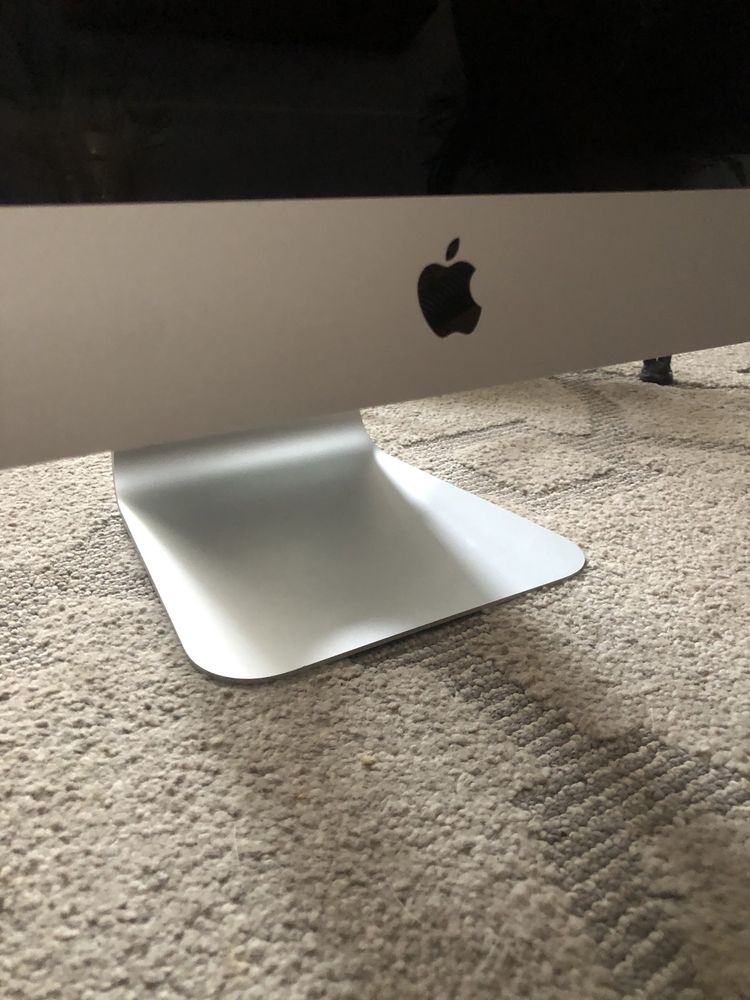 iMac - 21.5 Polegadas - 2013 (CAIXA ORIGINAL)