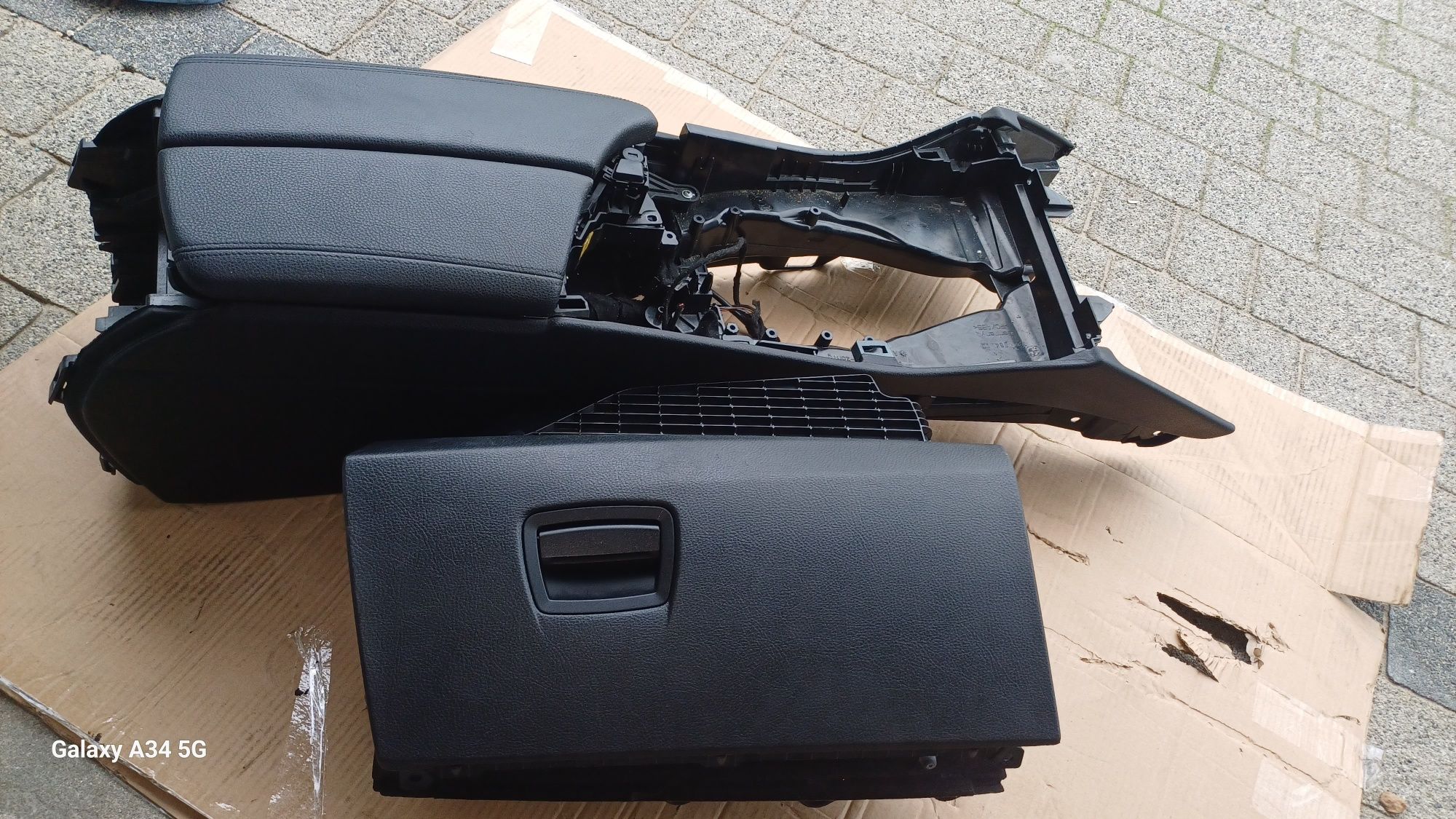 Schowek czarny konsoli bmw f10 f11
