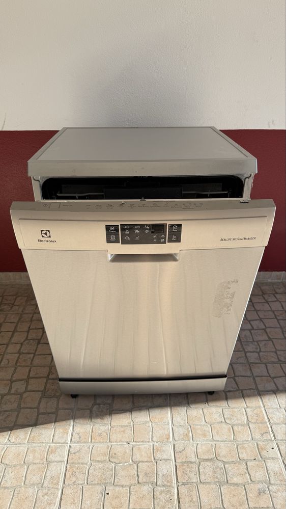 Maquina lavar louça Electrolux inox