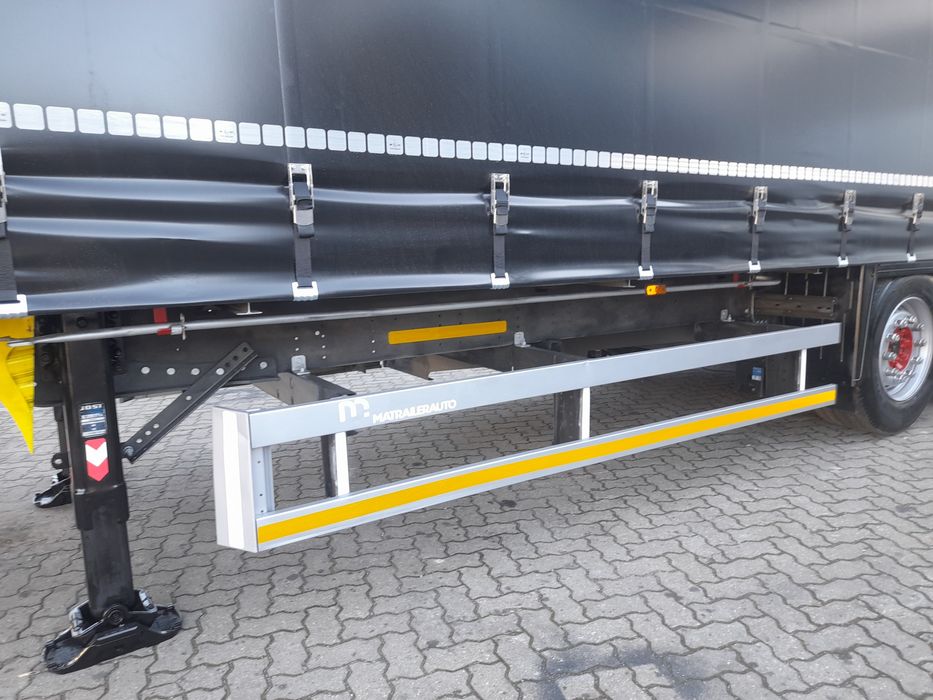 Semi-reboque Schmitz em lona