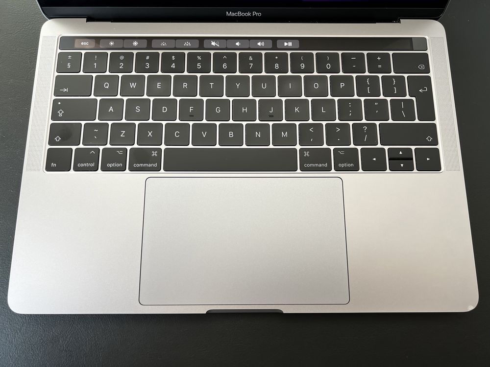 Macbook Pro 2016, Touch bar, Intel i5, 250GB