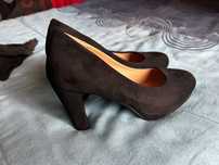 Sapatos de salto Alto Pretos