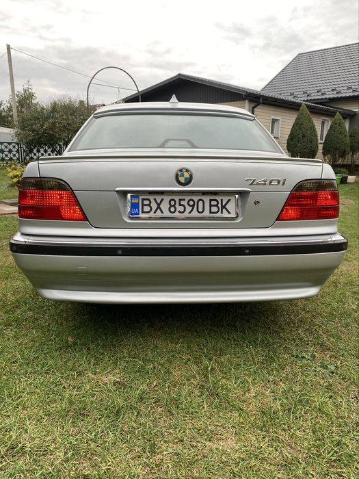 Продам BMW E38 740I, 4.4, без ваносів, акпп, в хорошому стані.